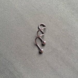 Twisty belly jewelry